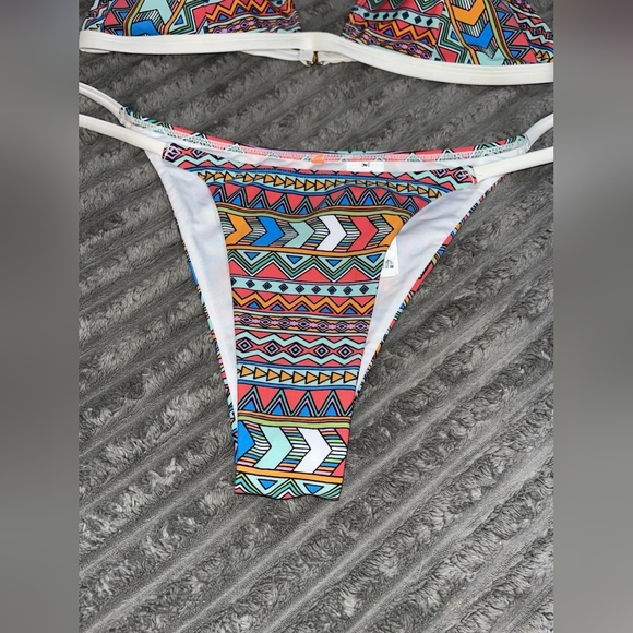 Colorful Geometric Bikini Set - Picture 4 of 4